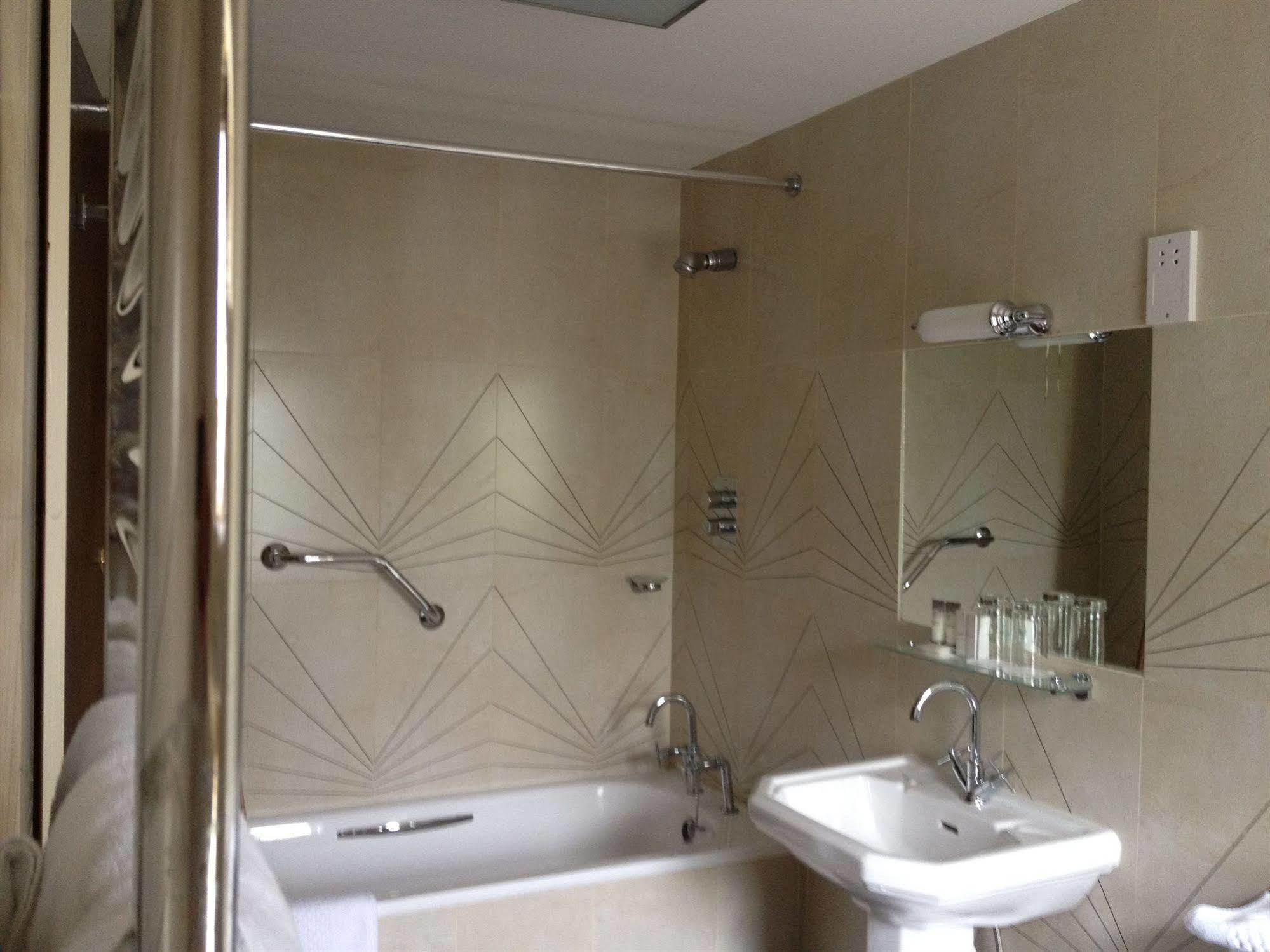 Riverbank House Hotel Ferrybank Dış mekan fotoğraf